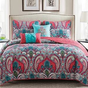 VCNY Home Casa Re`al Reversible Full/Queen Quilt Comforter New